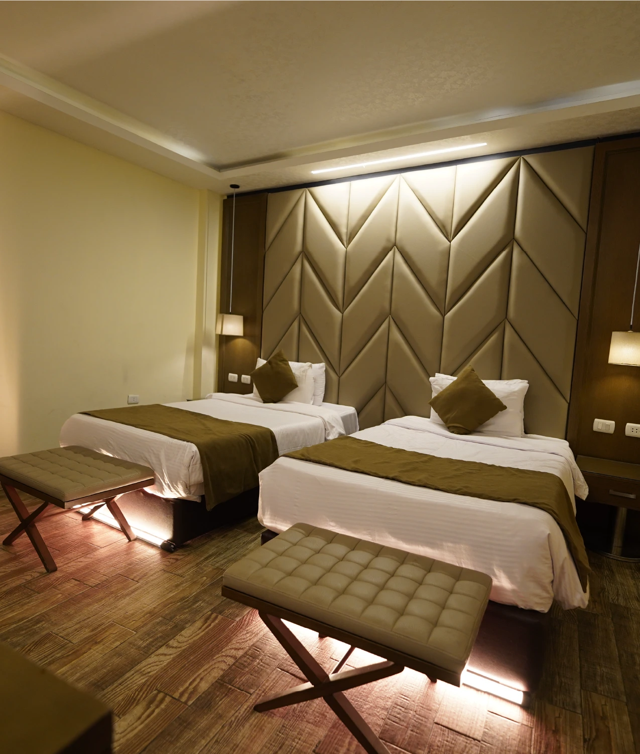Junior Suite with pool view